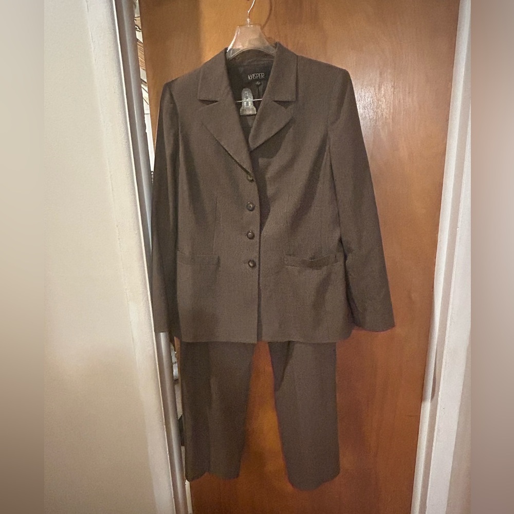 Tweed pants suit